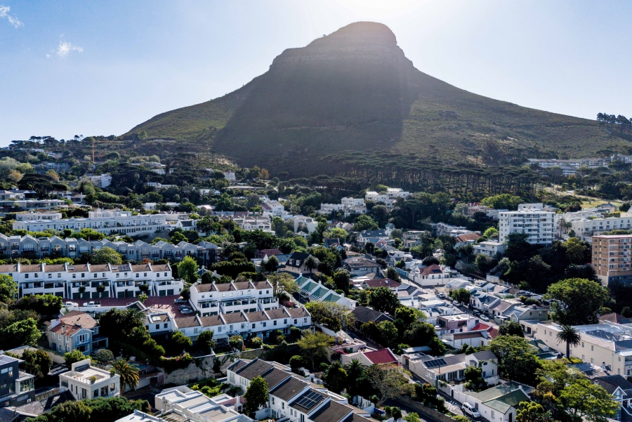 2 Bedroom Property for Sale in Oranjezicht Western Cape